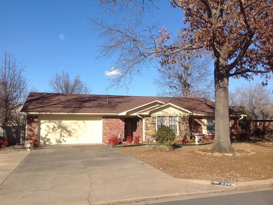 Brick home in great location