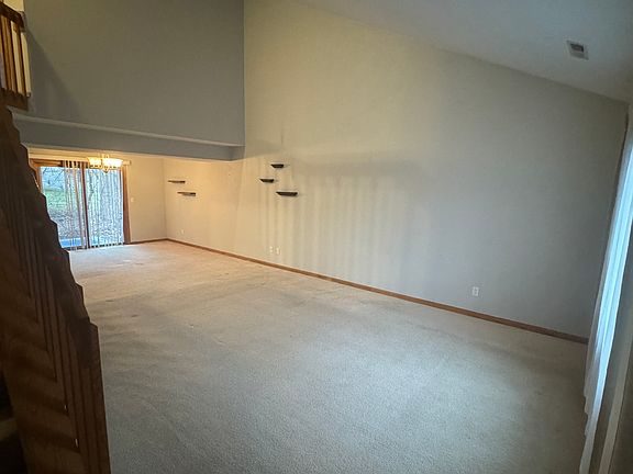 3rd image of 7343 Travertine Trl