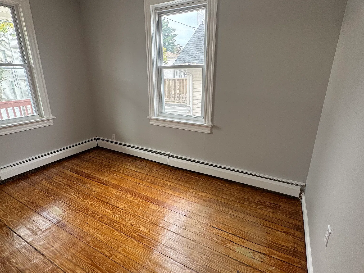 451 Admiral St — Photo 4