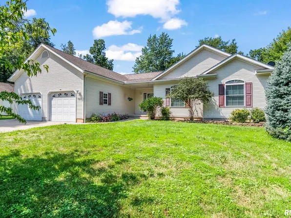 103 Hagan Ct, Taylorville, IL 62568