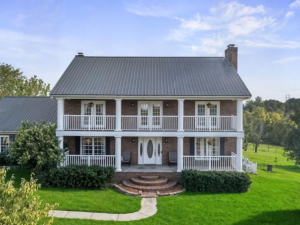 1st image of 490 Arrowhead Springs Ln