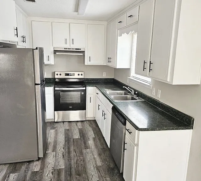 112 Alpha Ct — Photo 3
