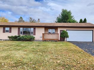 645 Winter St, Onalaska, WI 54650