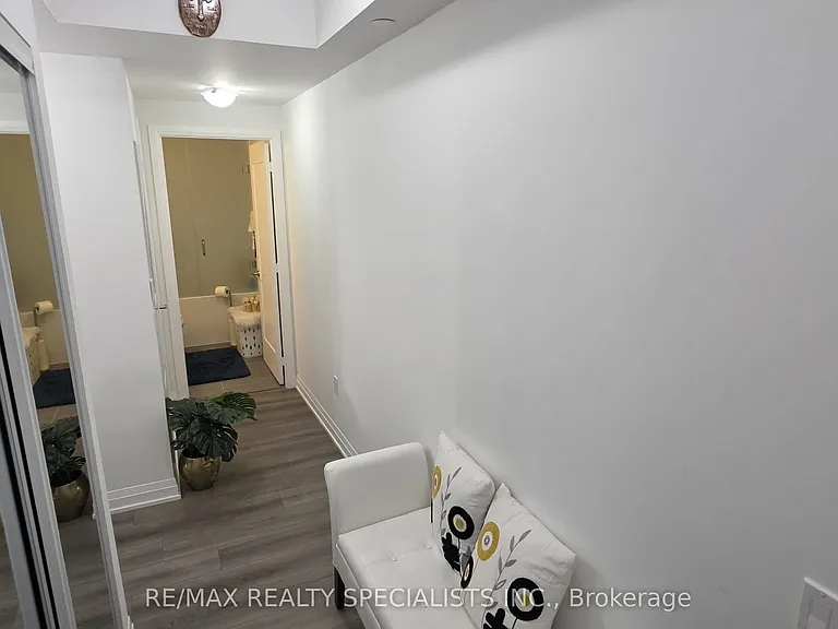 412 Silver Maple Rd #206 — Photo 9