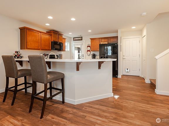3rd image of 1722 180th Street Ct E