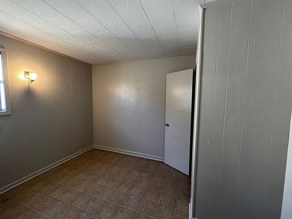 4th image of 610 Delhomme Ave APT 1A