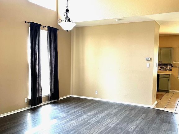 3rd image of 1148 Berry Creek Dr