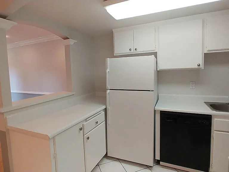 Five Star Suites — Photo 206