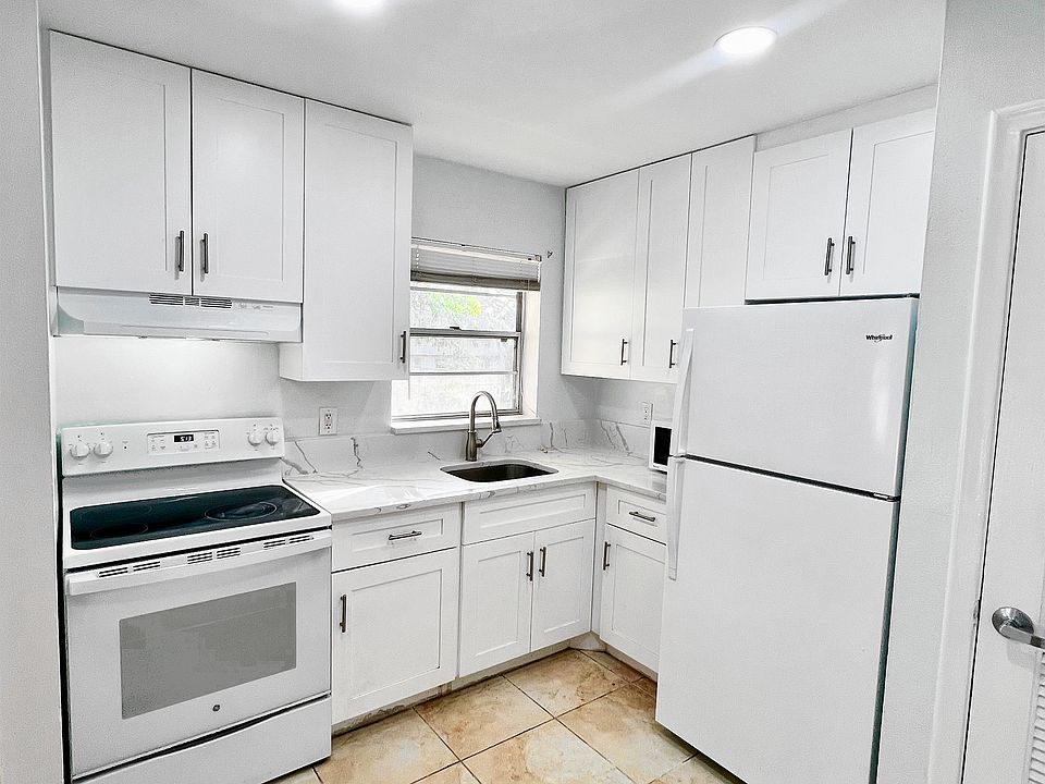 1st image of 5174 NE 6th Ave APT 522