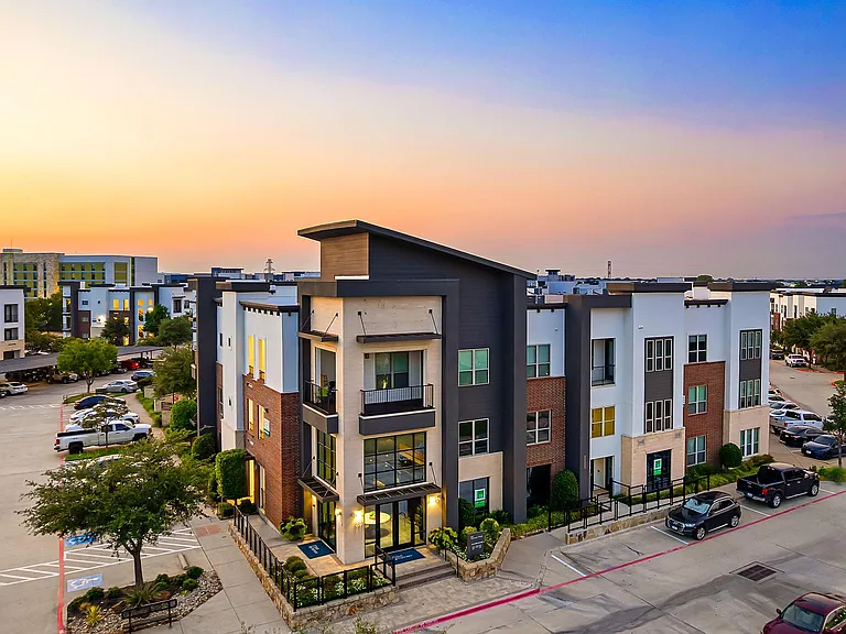 Bell Gateway Village — Photo 24