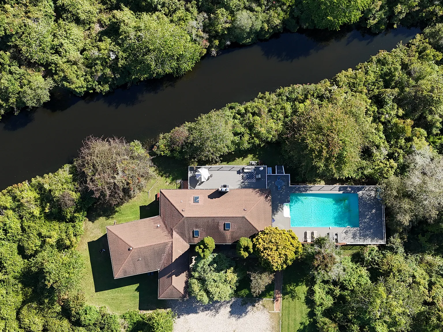 Montauk With Pool — Photo 1