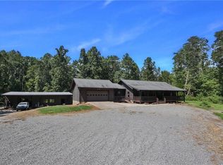 1816 Mahaney Rock Rd, Yadkinville, NC 27055