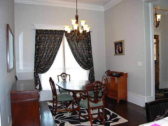 5th image of 190 Rockrose Dr