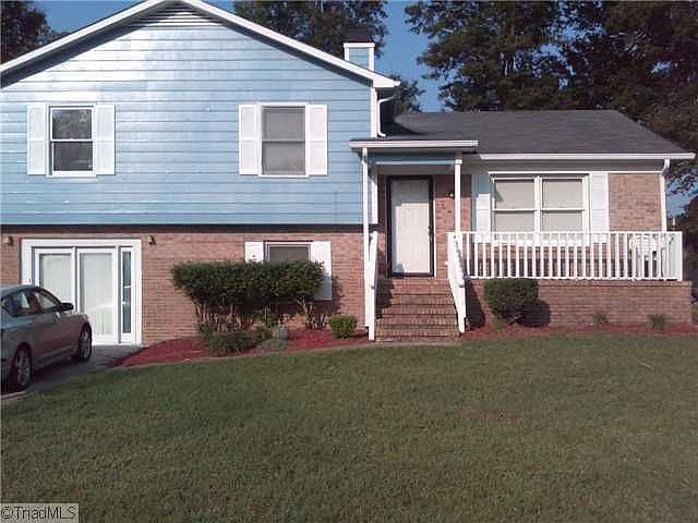 1st image of 4 Esquire Ct