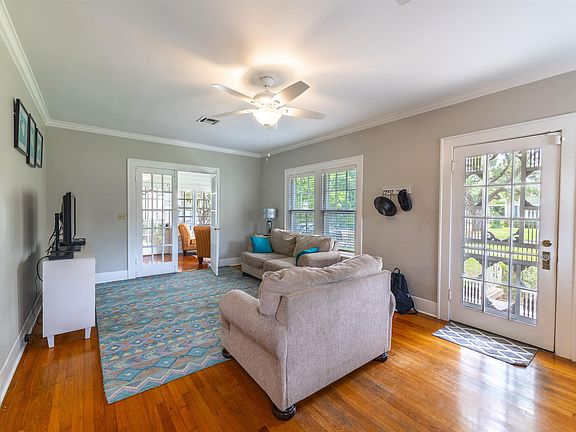 3rd image of 501 Auburn Ave