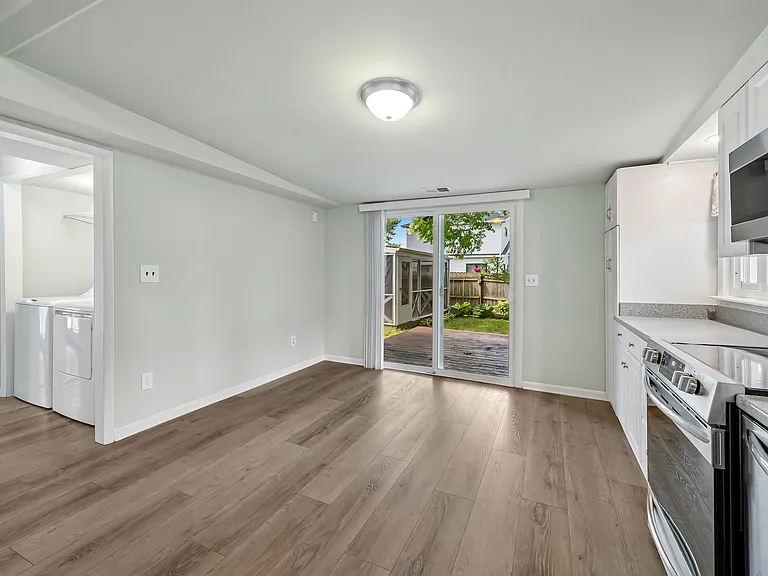 530 Highland Dr — Photo 28