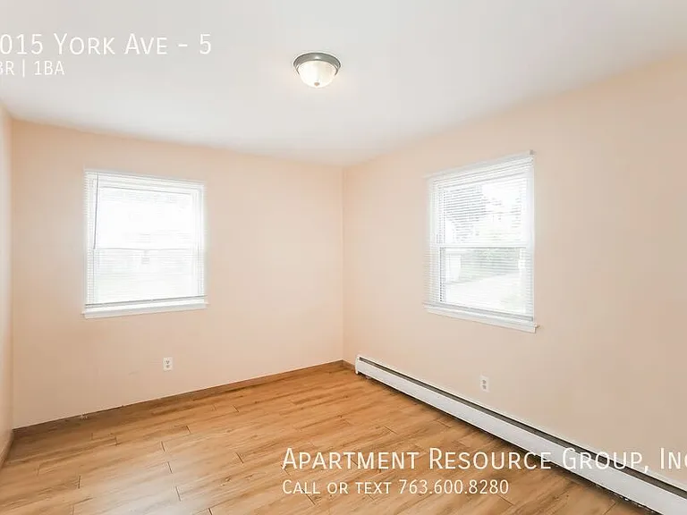 1015 York Ave #5 — Photo 8