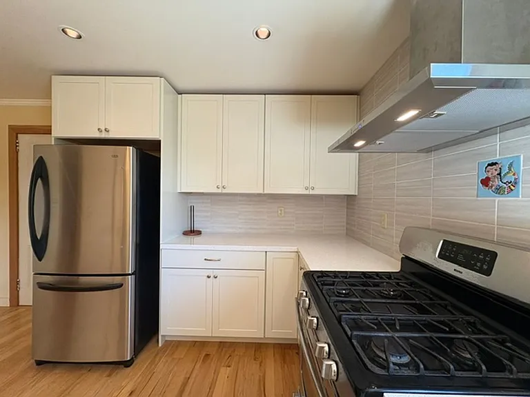 730 3rd Ave — Photo 8