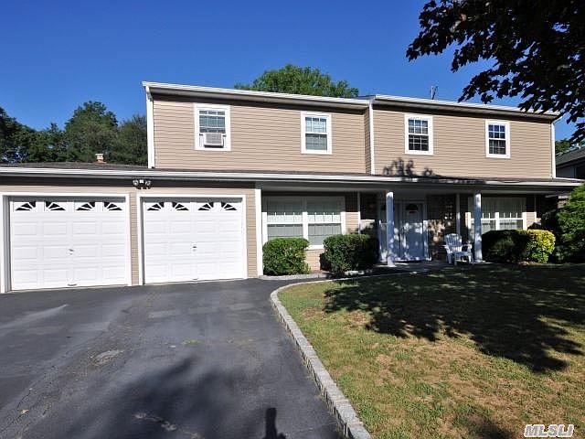 1st image of 4 Canterbury Ct