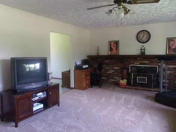 2nd image of 2710 Brookhaven Dr