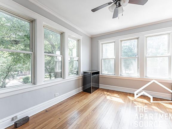 4th image of 3540 W Grace St #1E