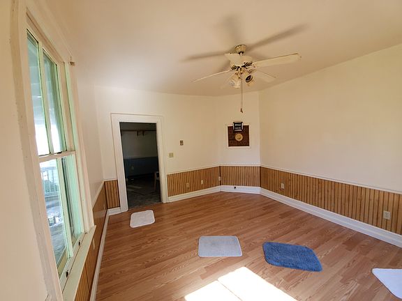 4th image of 634 McCulloch St