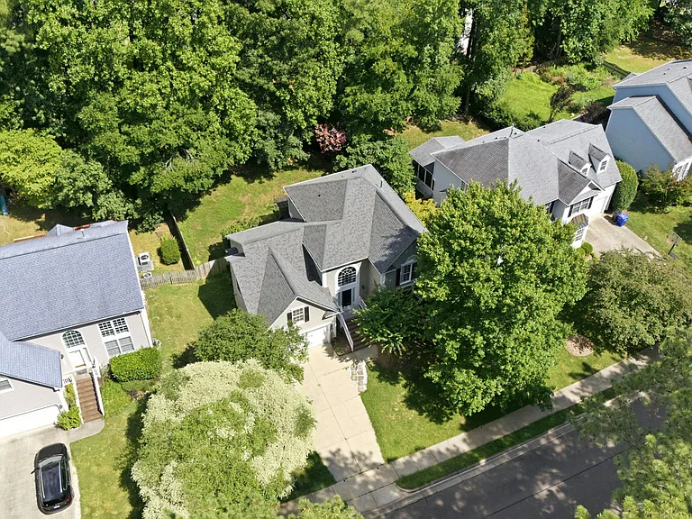115 Lonebrook Dr — Photo 57
