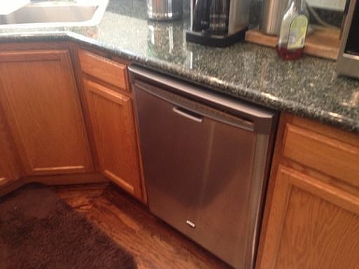 4th image of 704 Diamond St