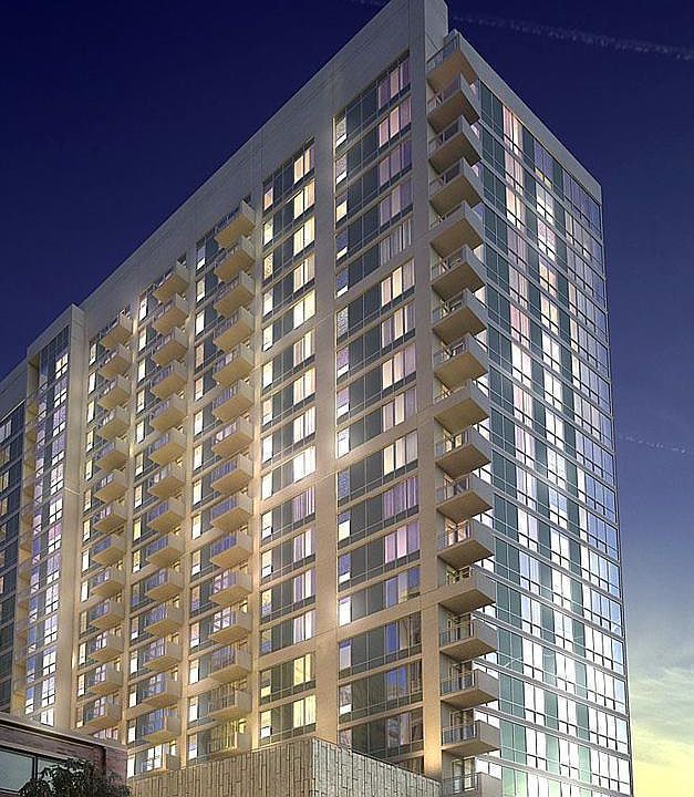 2nd image of 471 W Huron St #424