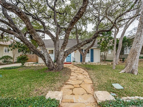 3rd image of 150 Laurel Heights Pl