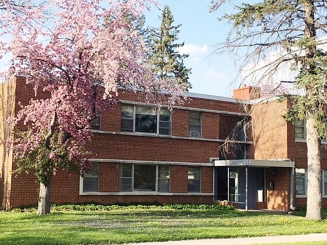 2nd image of 301 15th St NE #17784248