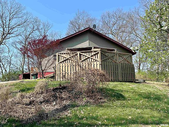 3rd image of 1230 Leischner Ln