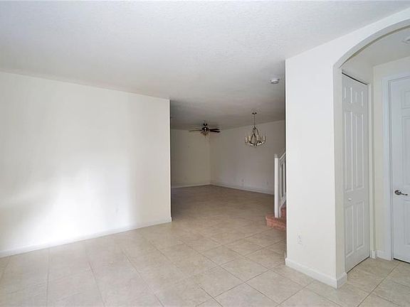 2nd image of 6941 Halton Park Ln