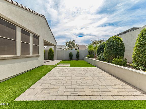 2nd image of 35002 N BARREL Road