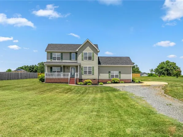 140 High Meadows Ct, Browns Summit, NC 27214