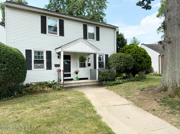 465 Sylvan Knoll Rd, Stamford, CT 06902