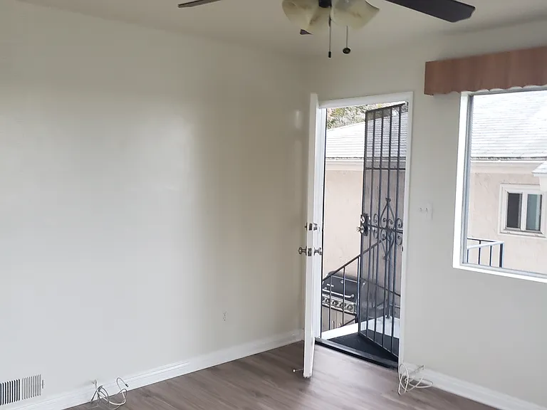 5820 Lauretta St — Photo 12