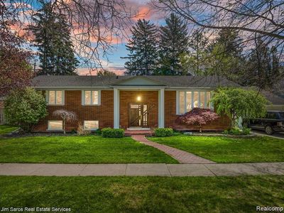 21838 Van K Dr, Grosse Pointe Woods, MI, 48236