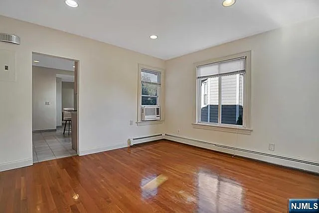 164 Orient Way — Photo 12
