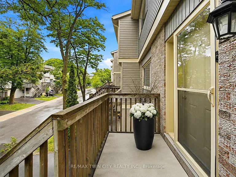 30 Green Valley Dr #110 — Photo 24