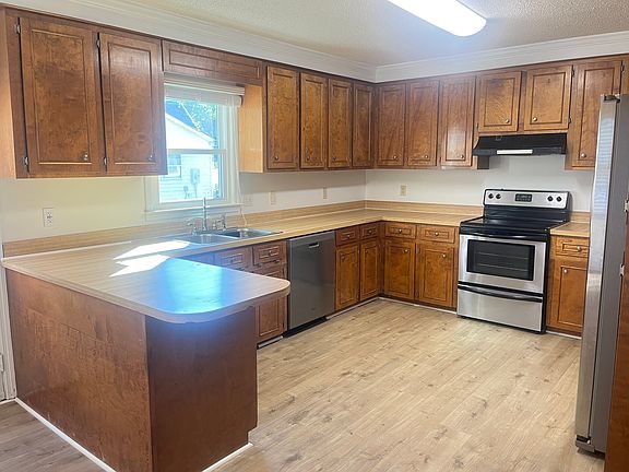 5th image of 325 Coventry Dr