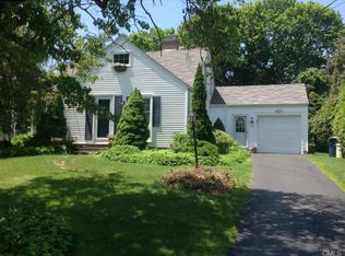 6 Koger Rd, Trumbull, CT 06611