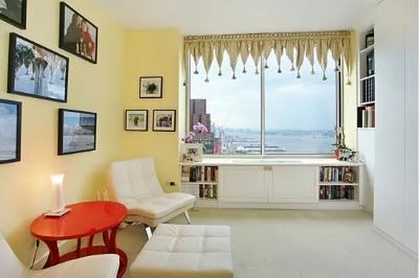 Rented by Corcoran | media 6