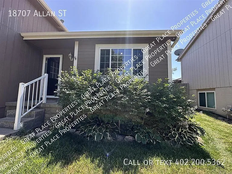 18707 Allan St — Photo 6