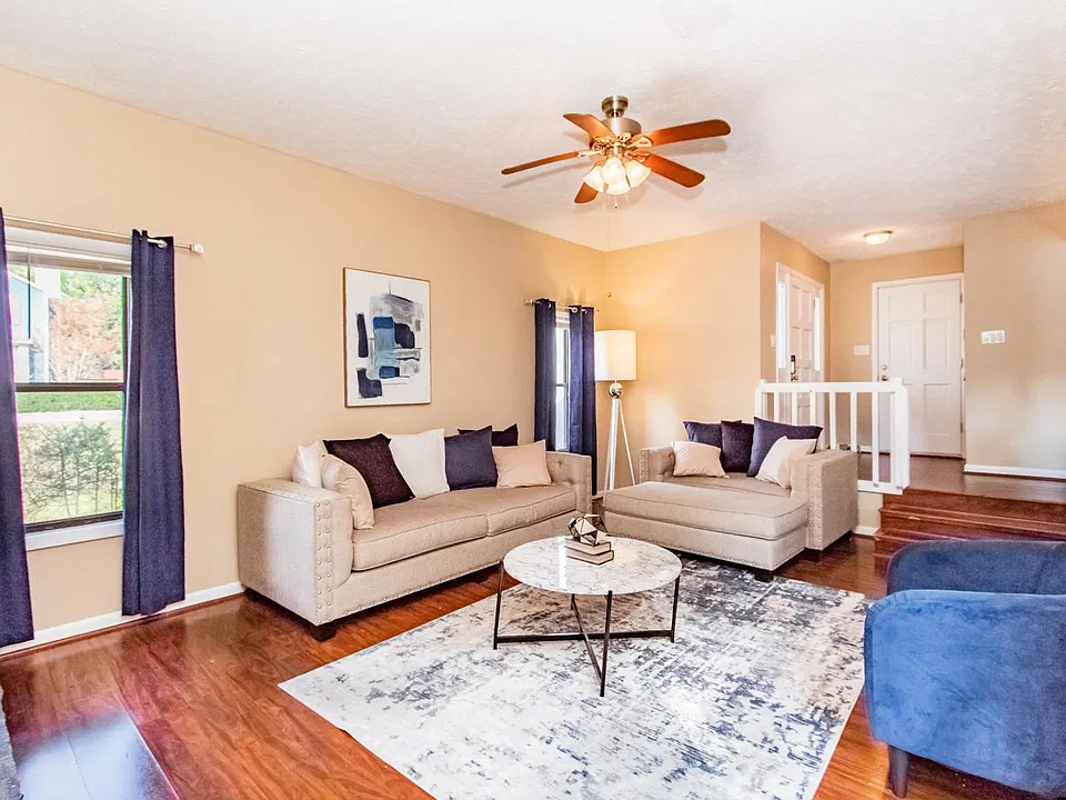 3493 Hastings Dr