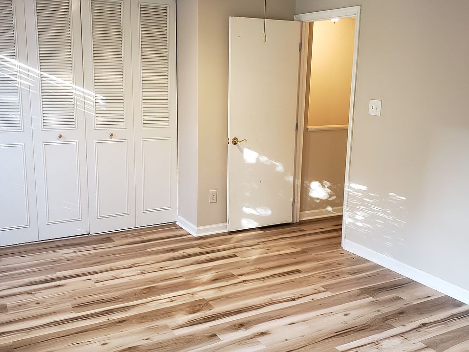 2nd image of 7210 Shellburne Dr #7210