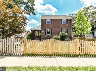 5220 N Carlin Springs Rd, Arlington, VA 22203