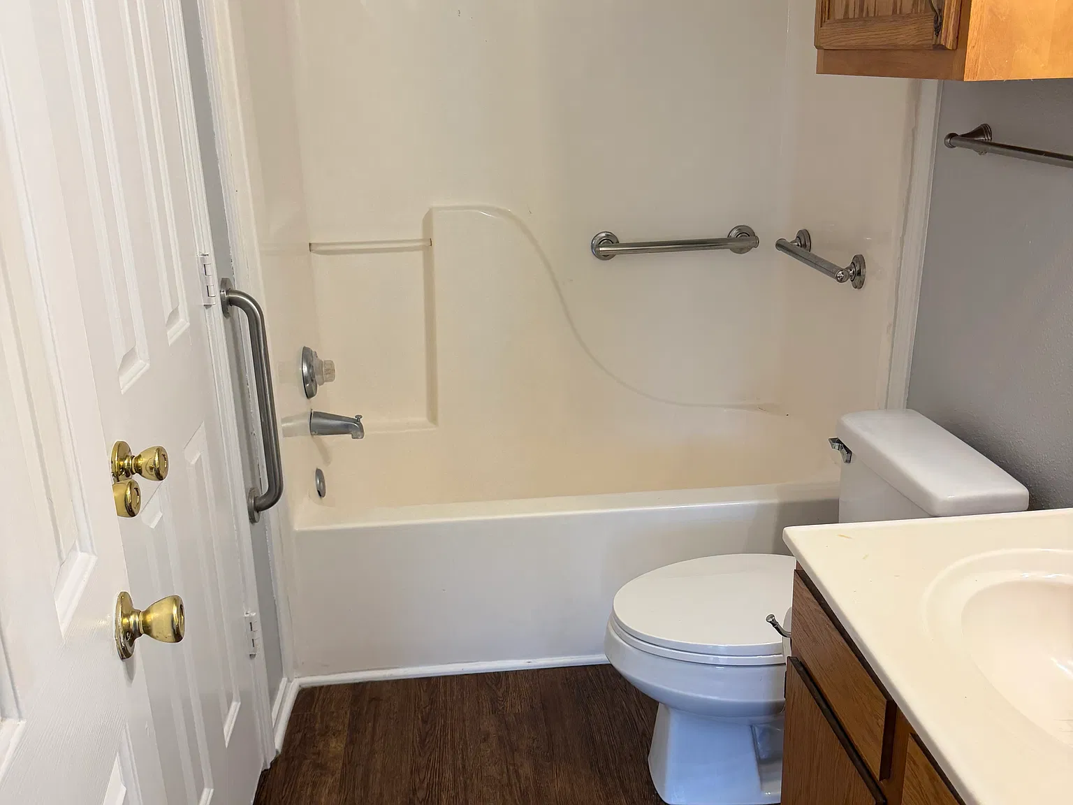 3 bed, 1024 sqft, $1,250 — Photo 2