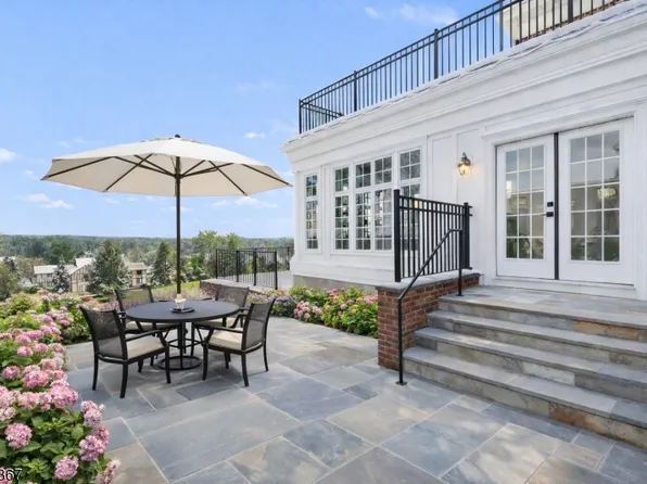 18 Samuel Way, Chatham, NJ 07928