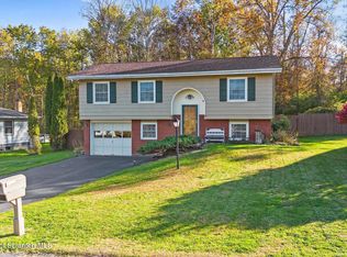 27 Ferncrest Dr, Tunkhannock, PA 18657